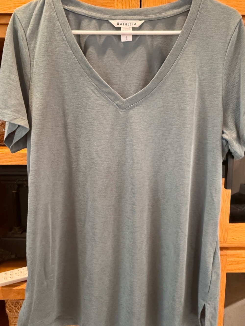 Athleta Breezy Scoop Short Sleeve V Neck Tee, Size Large